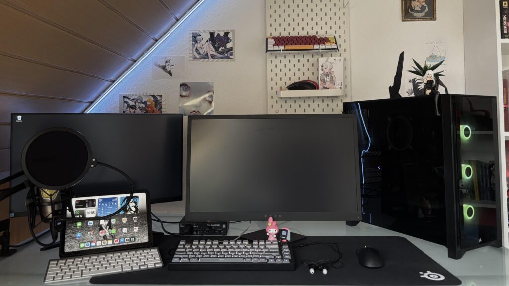 my relatively minimalistic, no rainbow puke setup :)