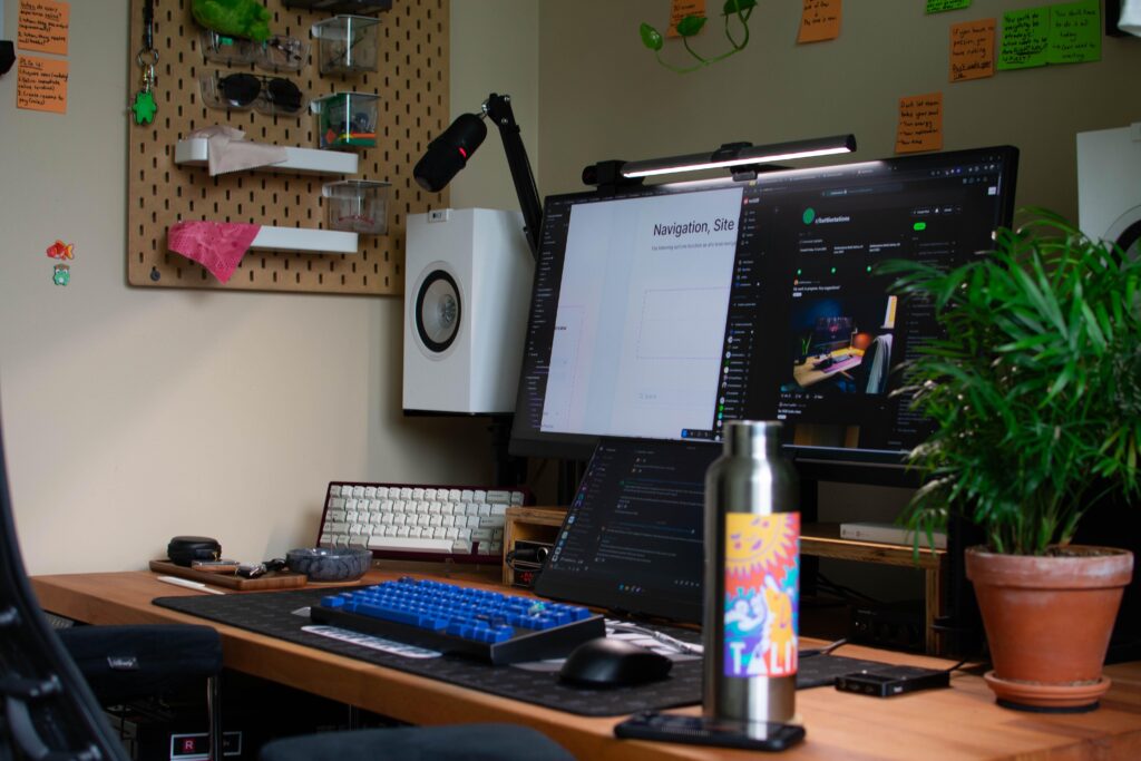 My station in its natural state (with schizo sticky notes)