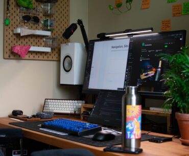 My station in its natural state (with schizo sticky notes)