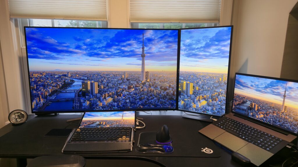 Maximum screens laptop battlestation