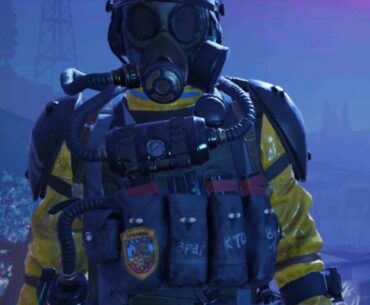 Anybody noticing that Maxim Antonov's helmet is missing it's red star symbol