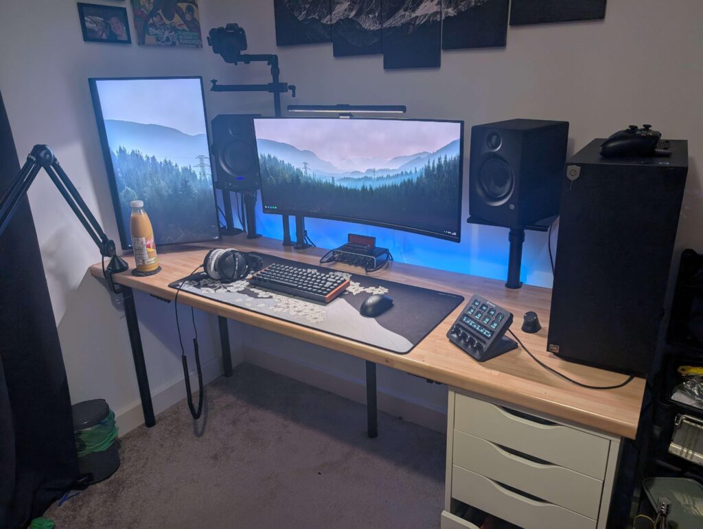 Many hours of working and gaming will occur here