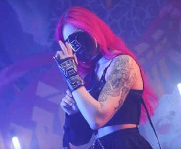 Nerdforge's Martina Replaces a Missing Finger with an LED-Equipped 3D-Printed Cyberpunk Prosthetic