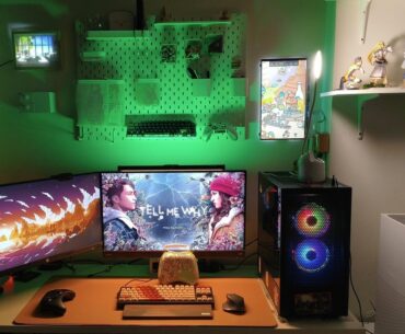 Repurposing my 7 year old laptop's display for my new setup