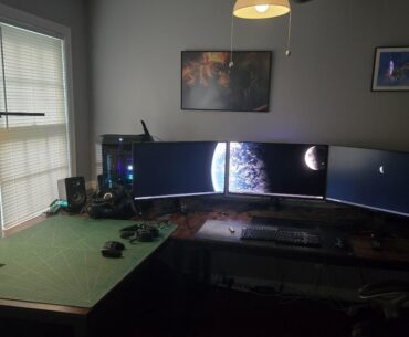 Rate my setup! Battlestation / 40k paint setup