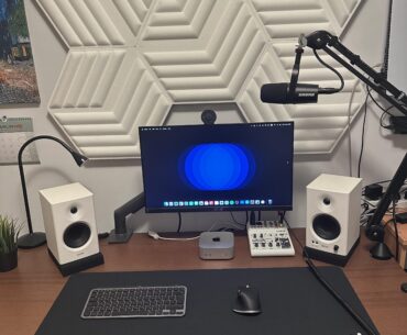 My M4 Mac Mini desk setup