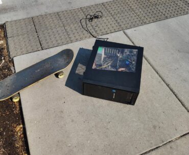 I found a PC in the middle of the road (update)