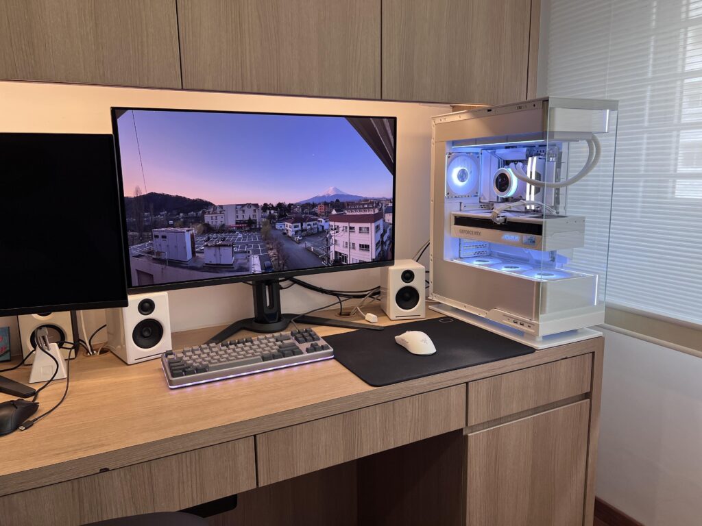 New setup in 5 years, going with the white this time