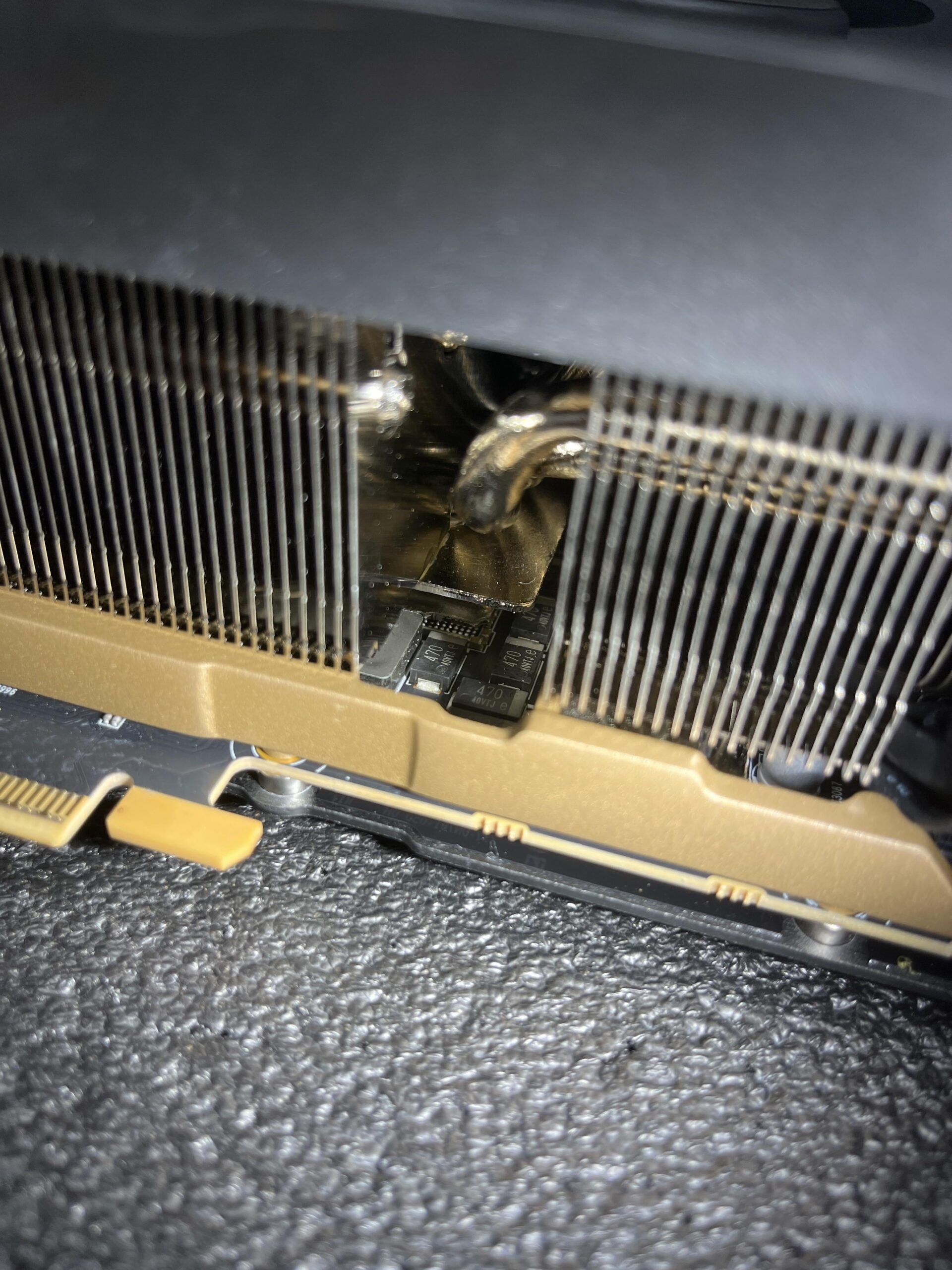 “New” Zotac 5090 from Amazon US, turns out the GPU die is missing “New” Zotac 5090 from Amazon US, turns out the GPU die is missing