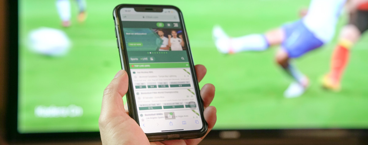 El trastorno por juego online es una adicción conductual reconocida que se caracteriza por un comportamiento problemático persistente y recurrente que causa un malestar significativo y afecta al funcionamiento Apuestas deportivas online