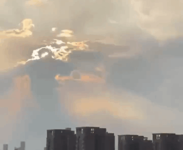 Giant zombie spotted roaming city