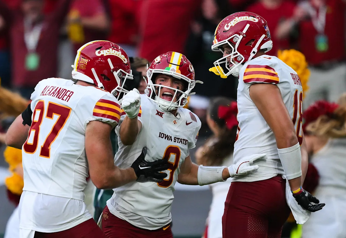 College football live scores, games: Iowa State tops Kansas State in Big 12 thriller to open season Download app from appStore