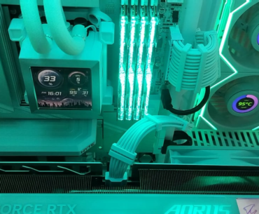 My new PC cooked CPU hit 98 to 99 degrees