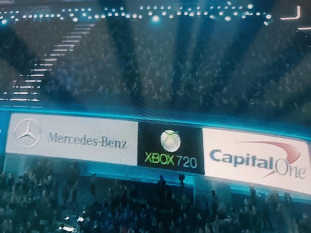 Was rewatching real steel and noticed that ahah who's gonna tell them?