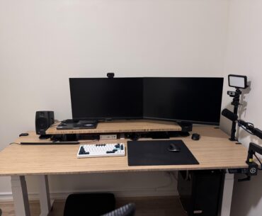 Work and play hybrid setup