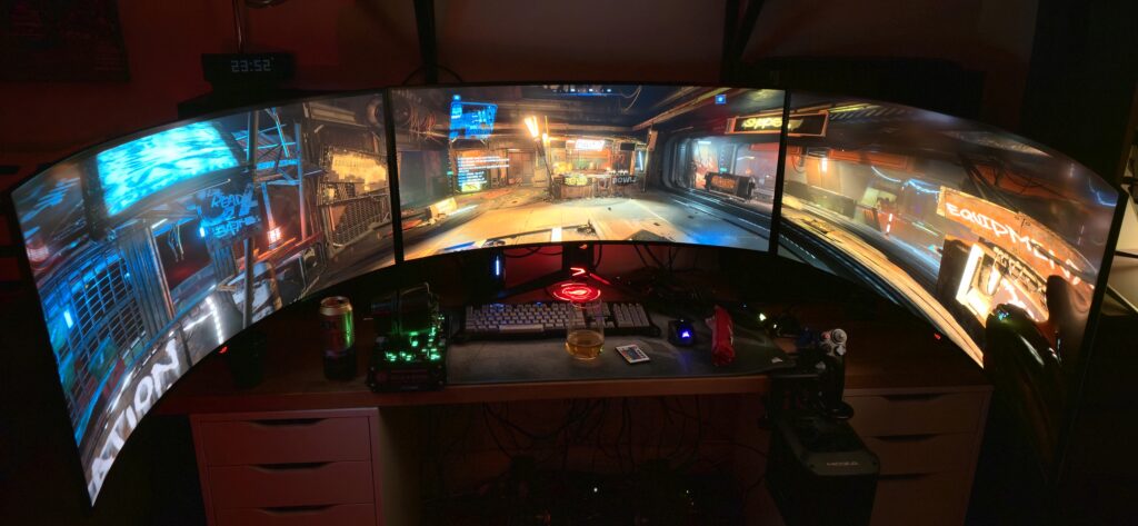 Triple PG39WCDM 39" OLED