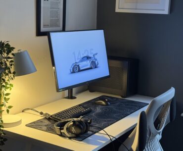 My first minimalist battle station post