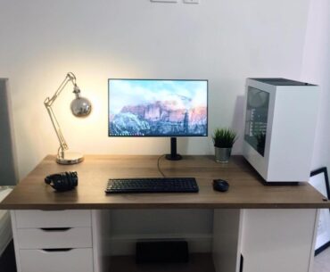 Can anyone tell me what table top this is?