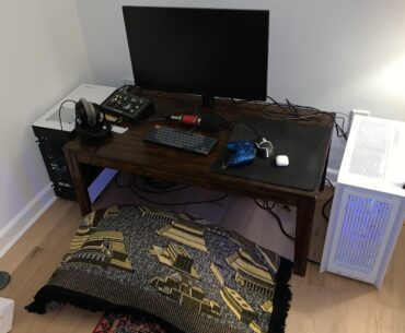Please for the love of god just tell me what desk to buy. 4 months after moving and I am still like this.