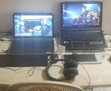 My 2020 uni/only gaming dual laptop cramped in one god tier plastic table and chair battlestation, left dell inspiron i5 3gen u series, 16GB ddr3 ram, KBM is Lenovo sk-8861, right acer predator helios 300 I7 8750h, 1060 6GB, 32GB ddr4 2667, random generic KB, circle sniper mouse, jbl quantum 300 HF