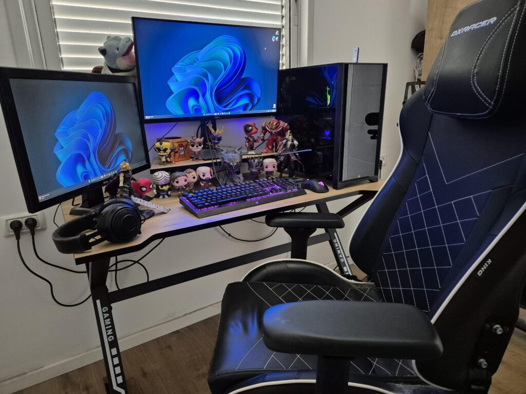 Desk finally broke down so I upgraded to metal base desk. Feels much more stable knowing it won't decay over time