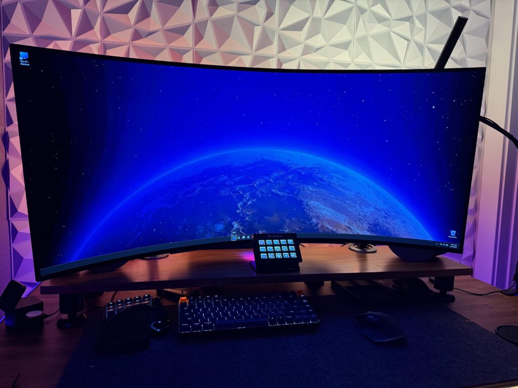 For everyone on the verge: this your sign to get a monitor riser! For everyone on the verge: this your sign to get a monitor riser!