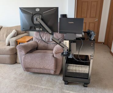Relaxed Living Room PC on Wheels - A Solution to No One's Problems