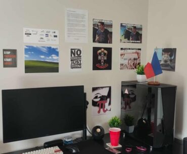 My PC setup again (translate the Filipino meme to English)