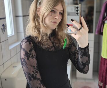 Cyberpunk-esque makeup anyone?