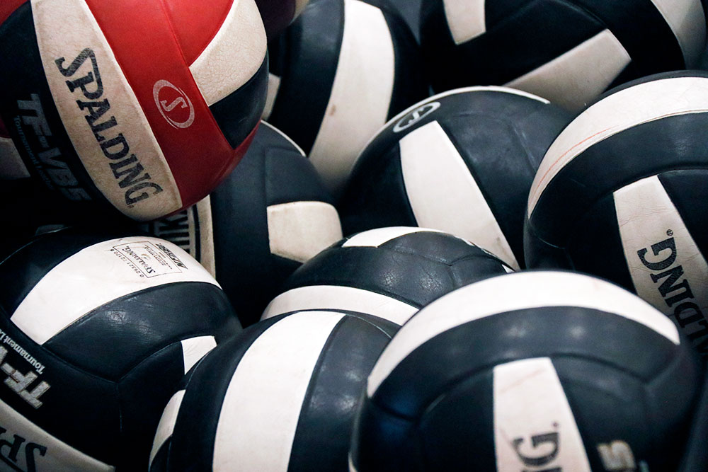 Circle the dates of the Healdsburg home games Circle the dates of the Healdsburg home games