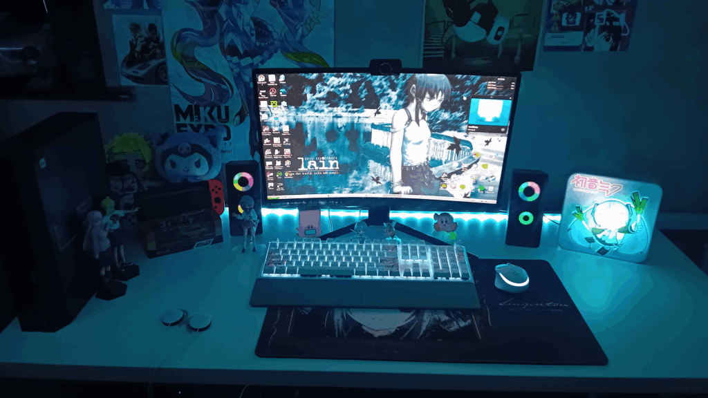 How can i fill in the empty space and make it look nicer