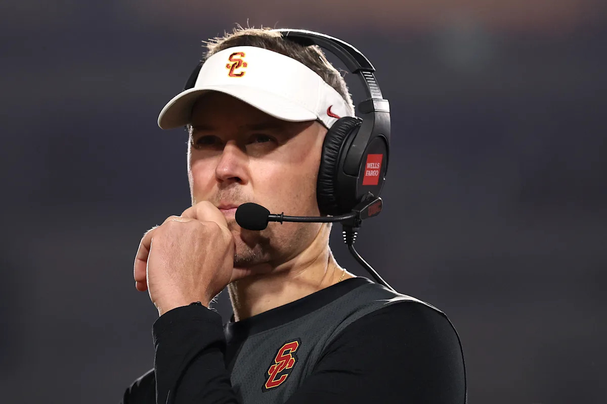 College football live scores, games: USC vs. Illinois, Georgia Tech vs. Wake Forest and more Download app from appStore