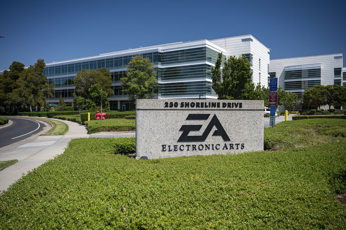 EA Buyout Talk Highlights Video Game Struggles as Growth Slows EA Buyout Talk Highlights Video Game Struggles as Growth Slows