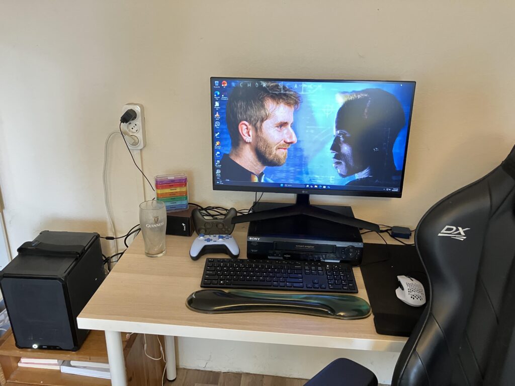 The "I'm not spending 20 euros on a monitor stand when I have a perfectly good vcr"