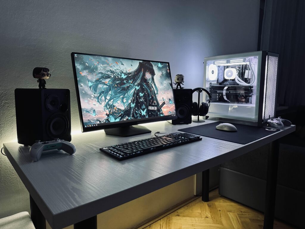 My setup: Night Edition Part 2 (some new stuff from the last time)
