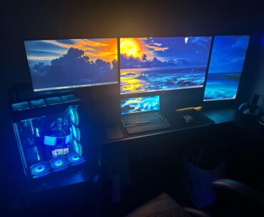 I love my new keyboard it has a monitor built inn