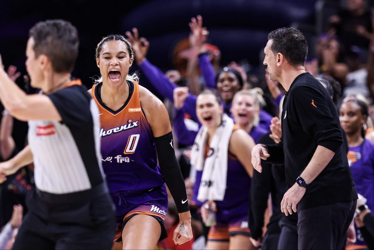Mercury knock out defending champion Liberty, will face Lynx in WNBA semifinals Mercury knock out defending champion Liberty, will face Lynx in WNBA semifinals