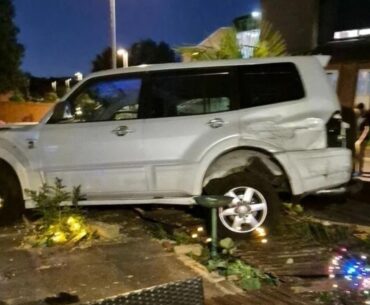 Real police chase ruins woman’s Grand Theft Auto game by crashing into her bedroom