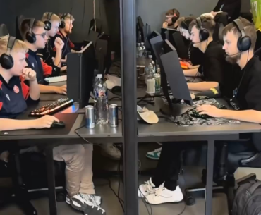 You can't get much closer to your opponent than this - Urban Riga Open