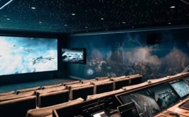 Star Citizen’s Manchester office shows off its newly opened ‘briefing room’ theater space