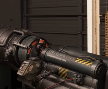I made a "functional" pneumatic cannon Thunder Gun replica