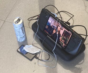 Battlestation at the airport before taking a plane
