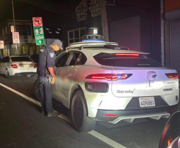 Driverless car stopped by police for an illegal U-turn
