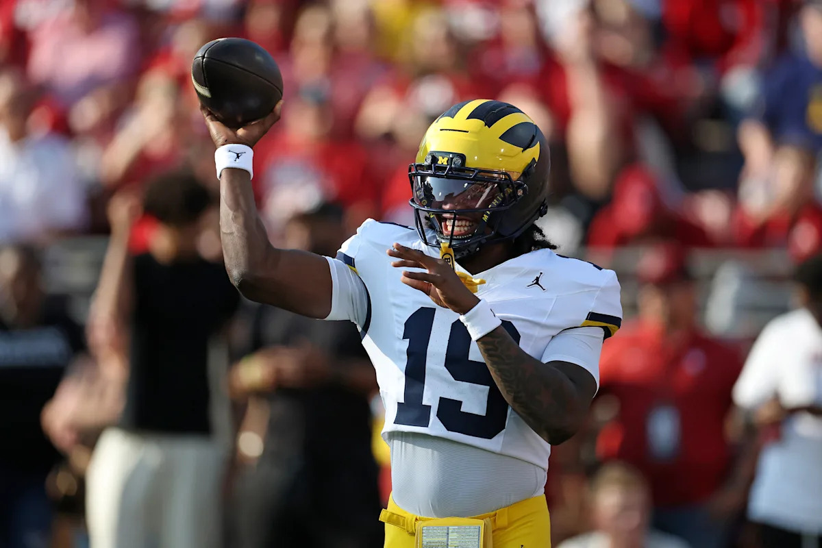 College football live scores, games: Clemson on upset watch, Florida struggling with USF Download app from appStore