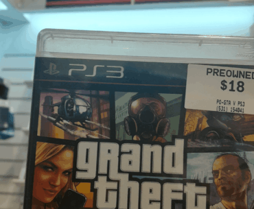 gta 5 in the retro section at ebgames