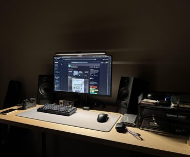 another boring minimalist setup