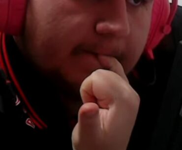 WTF is with his finger ?