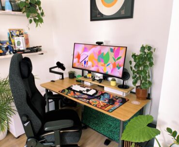 Taking a pic of my current working/gaming corner before I have to move out!