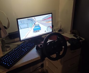 Unsure if this qualifies. Its a i7 6700, 32 gb@ 2600, 2tb of hdd, and a gtx 1070 8gb, its mainly just old hardware but it runs beam. Im around $900 into the entire setup, 60hz monitor btw