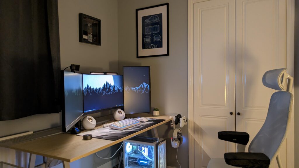 Just added the third (and final) monitor